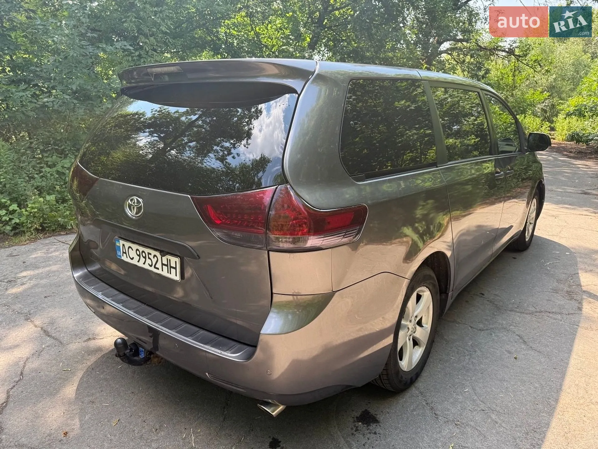 Toyota Sienna 2010 VIN 5TDKA3DC0BS003993 фото оголошення 5 з 16
