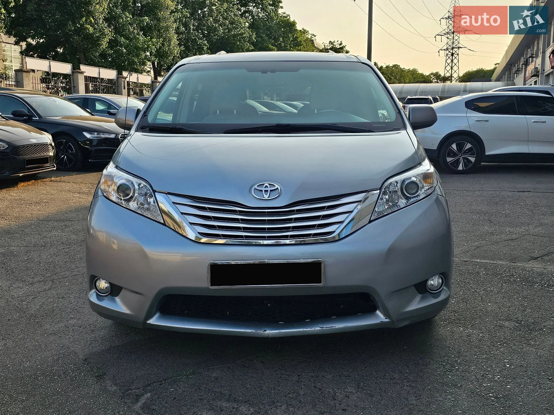 2013 Toyota Sienna - мініатюра 3