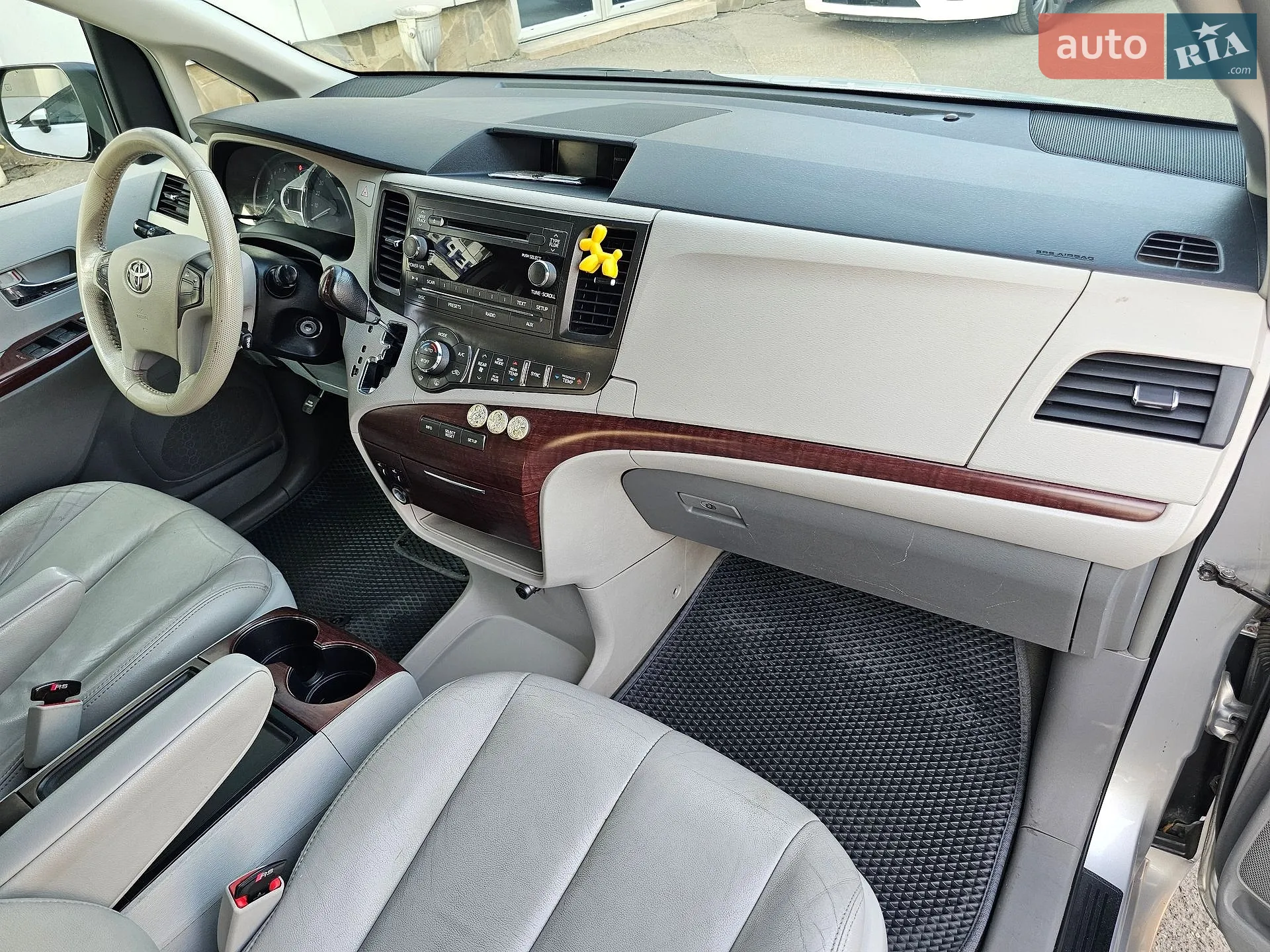 2013 Toyota Sienna - мініатюра 16