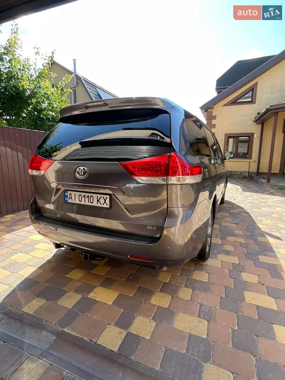 2010 Toyota Sienna - мініатюра 6