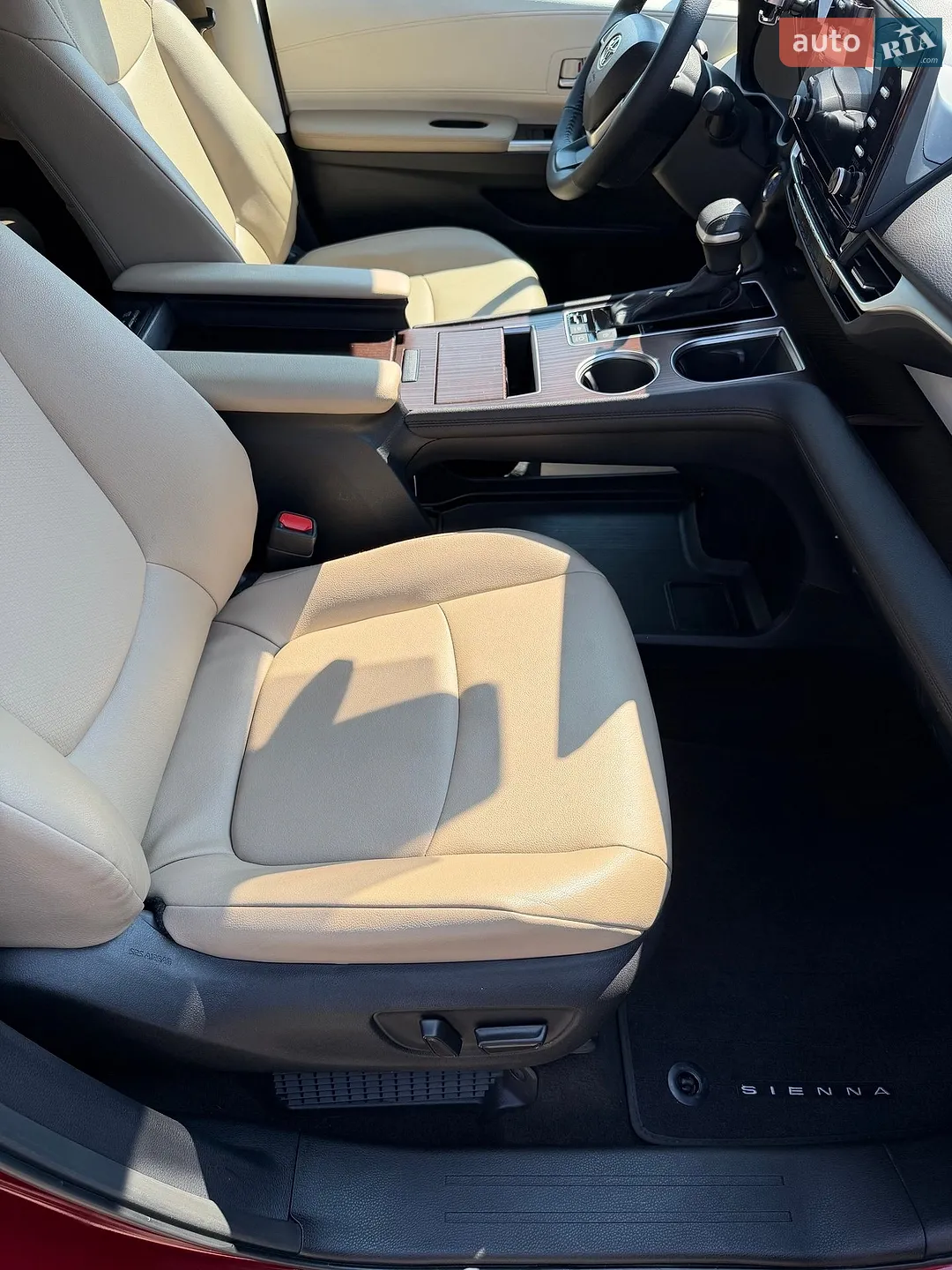 2023 Toyota Sienna - мініатюра 11
