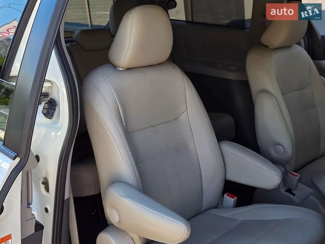 2019 Toyota Sienna - мініатюра 18