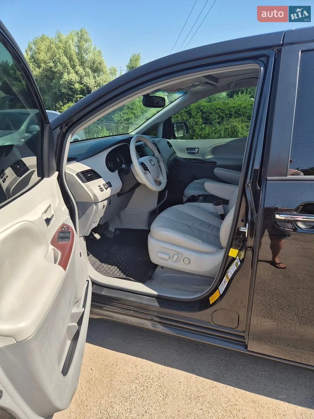 2012 Toyota Sienna - мініатюра 11