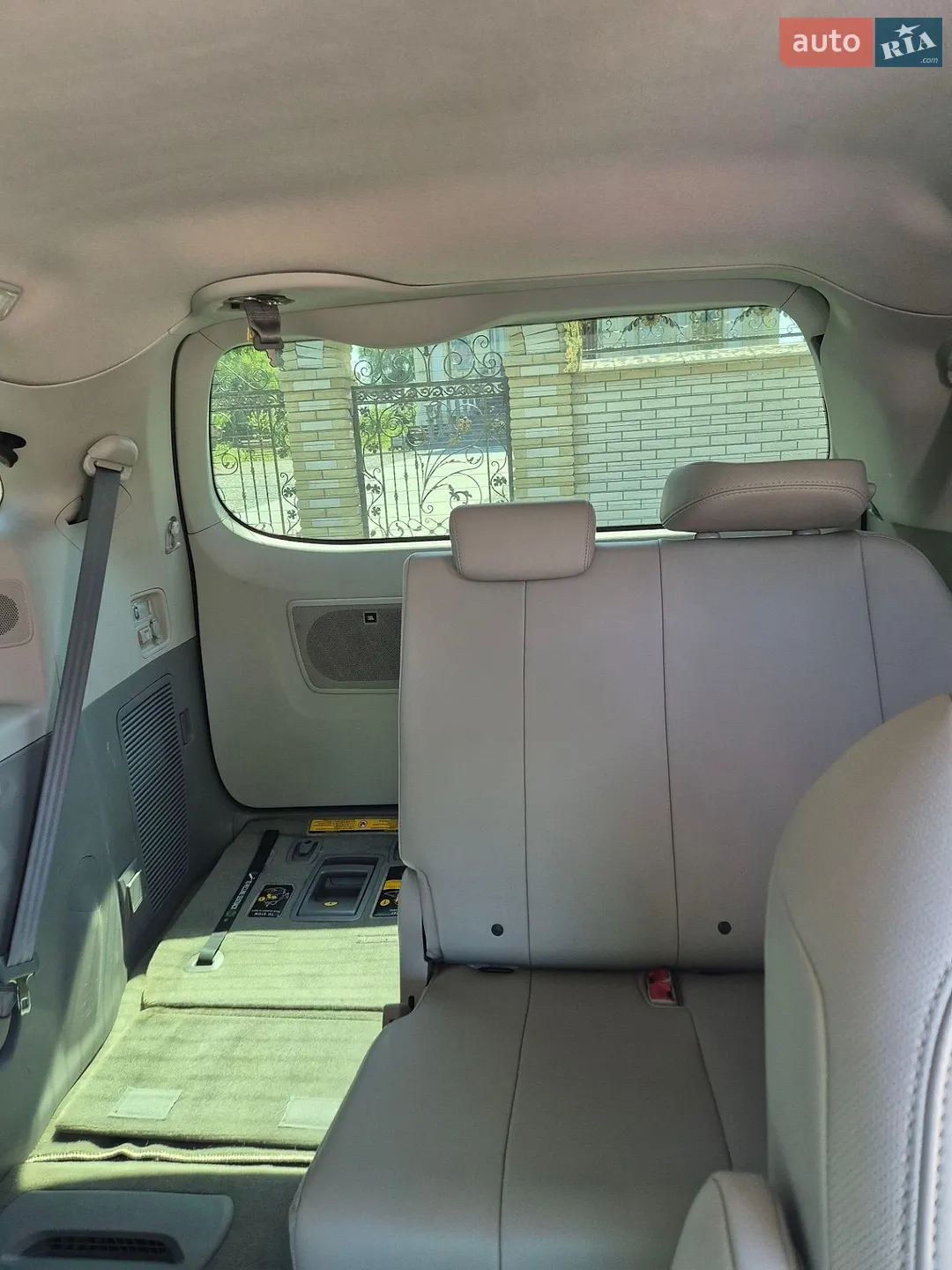 2012 Toyota Sienna - мініатюра 14