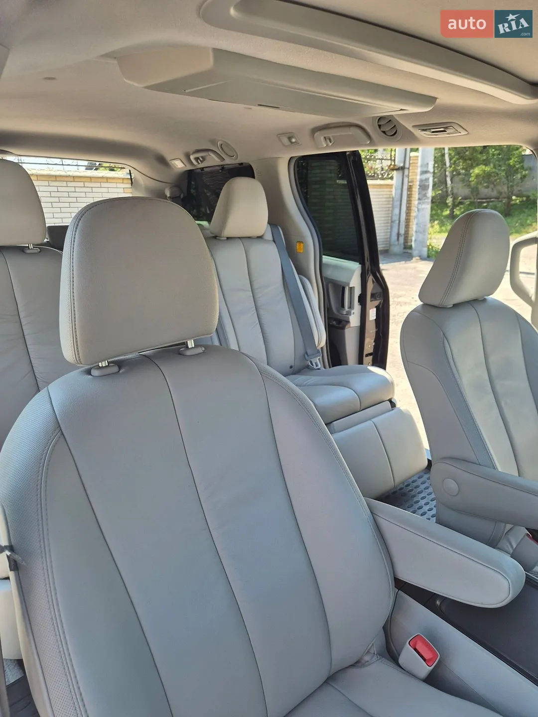 2012 Toyota Sienna - мініатюра 20