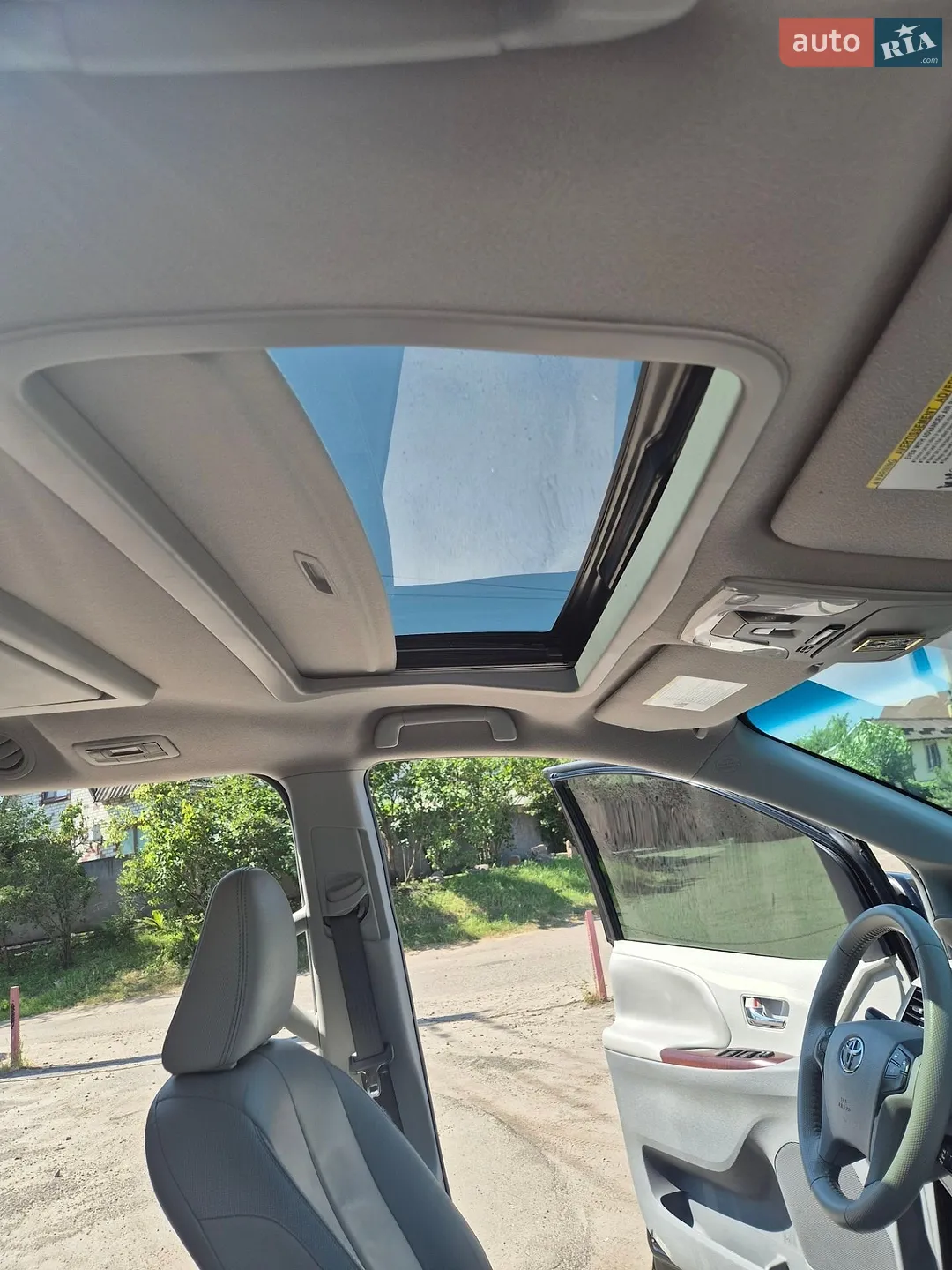 2012 Toyota Sienna - мініатюра 21