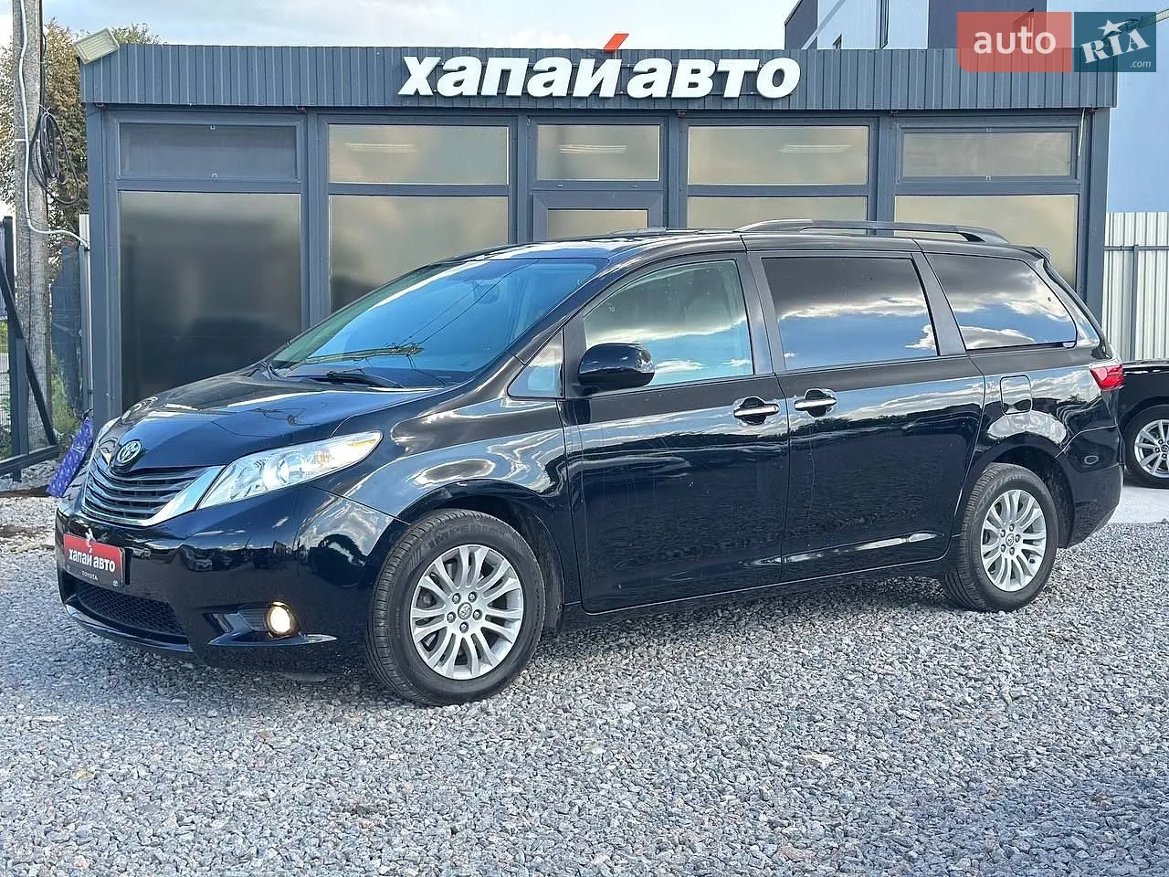 2017 Toyota Sienna - фото 1