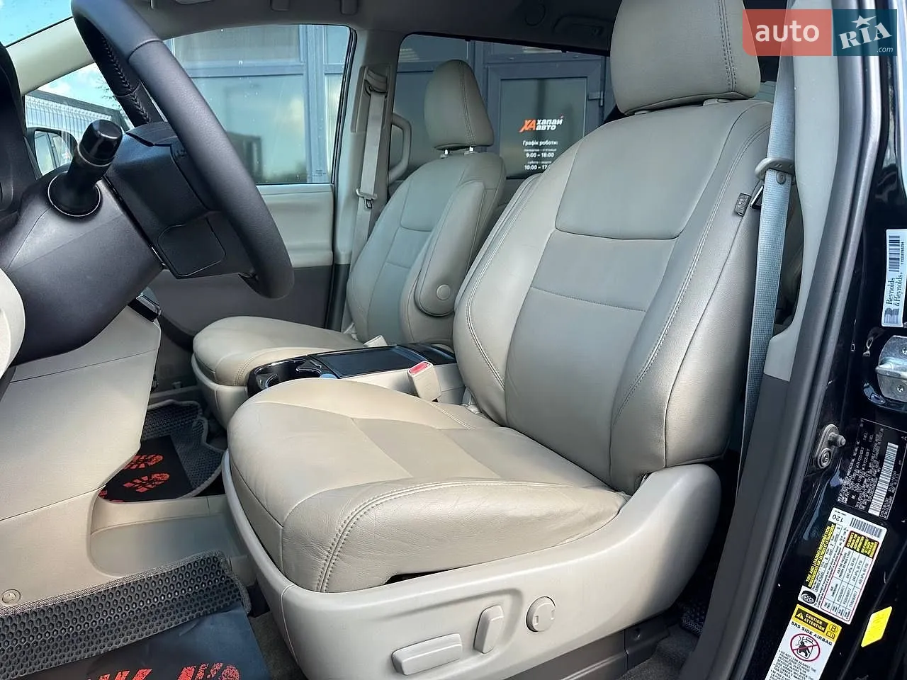 2017 Toyota Sienna - мініатюра 17