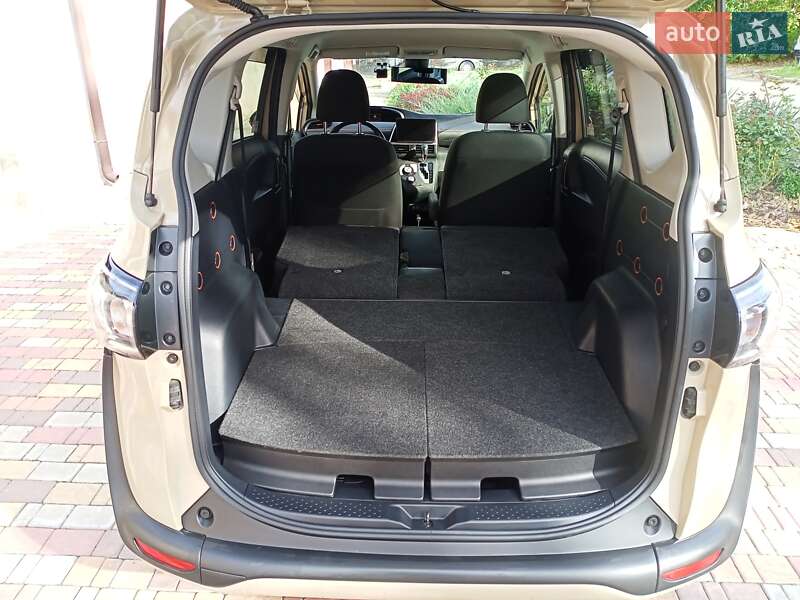 Минивэн Toyota Sienta 2018 в Одессе фото 76 Минивэн Toyota Sienta 2018 в Одессе