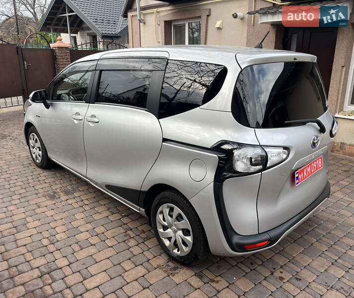 Минивэн Toyota Sienta 2018 в Белой Церкви