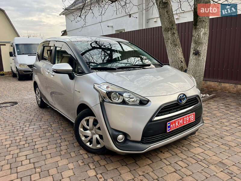 Минивэн Toyota Sienta 2018 в Белой Церкви