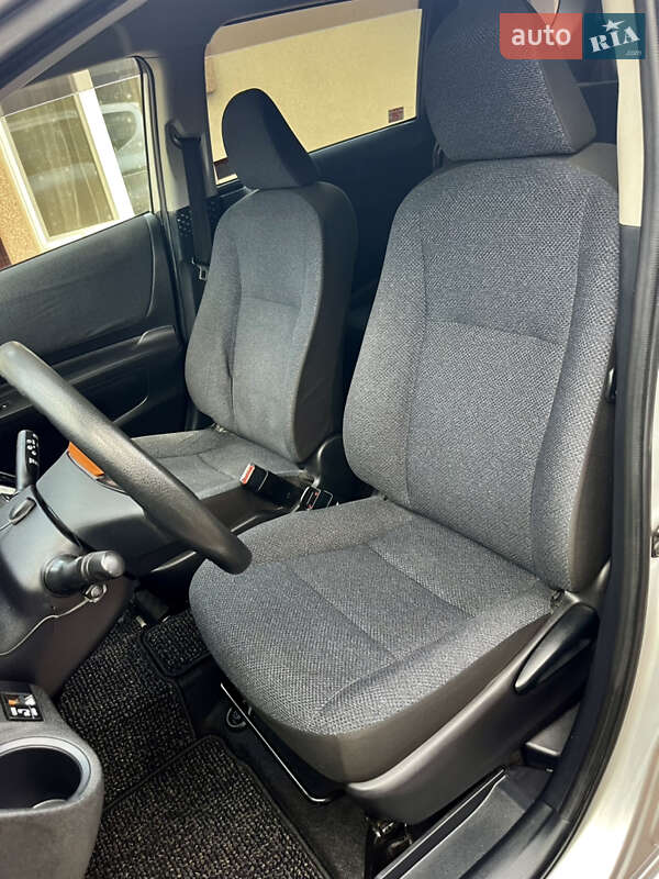 Минивэн Toyota Sienta 2018 в Белой Церкви