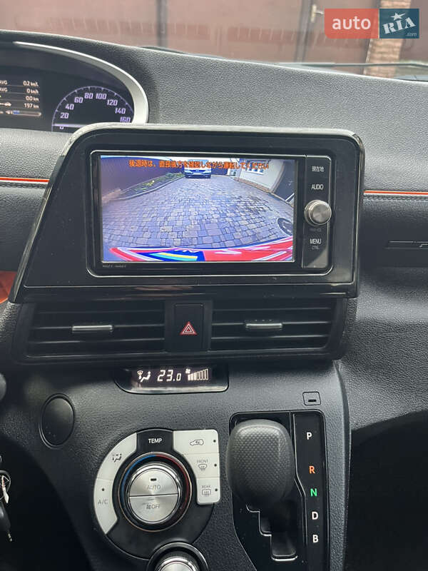 Минивэн Toyota Sienta 2018 в Белой Церкви