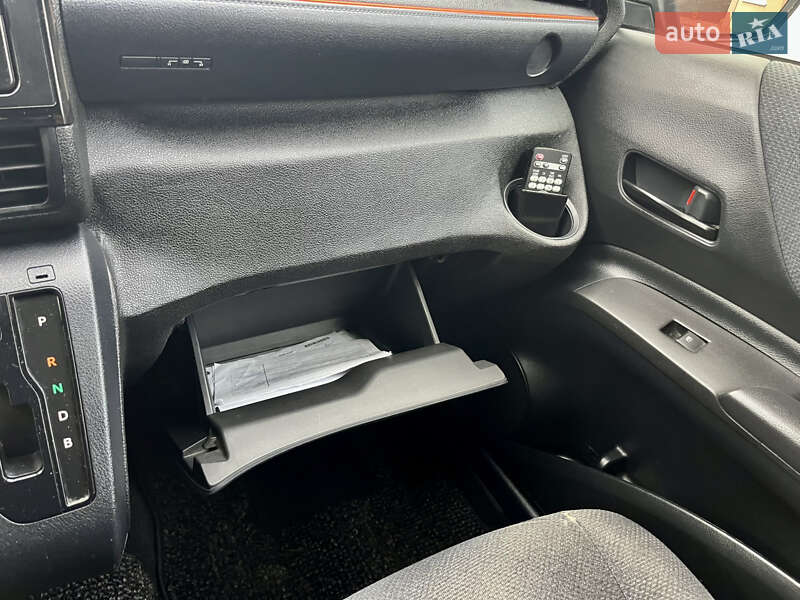 Минивэн Toyota Sienta 2018 в Белой Церкви