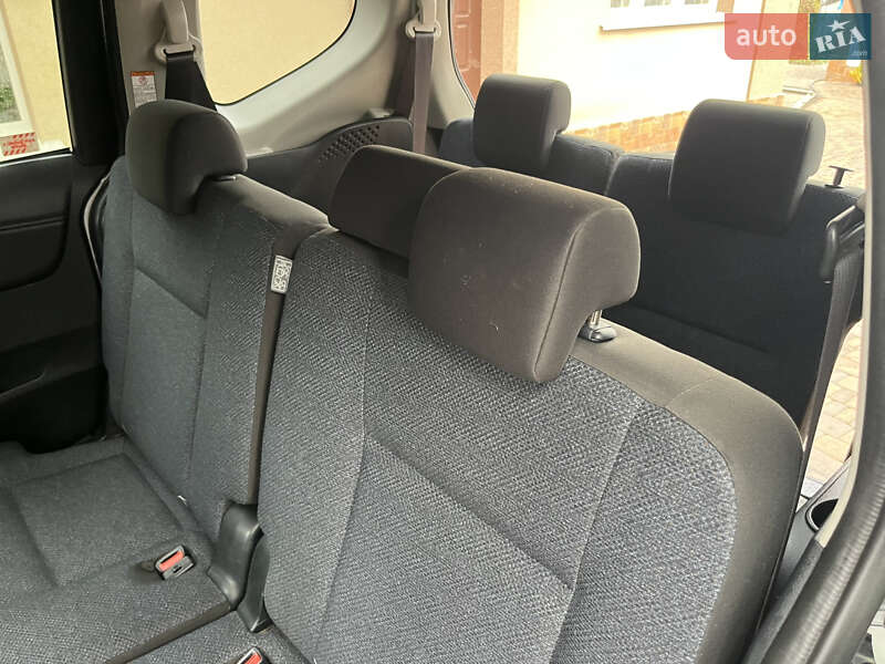 Минивэн Toyota Sienta 2018 в Белой Церкви