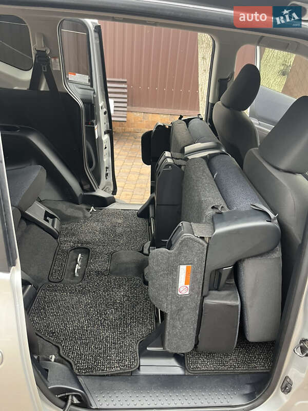 Минивэн Toyota Sienta 2018 в Белой Церкви