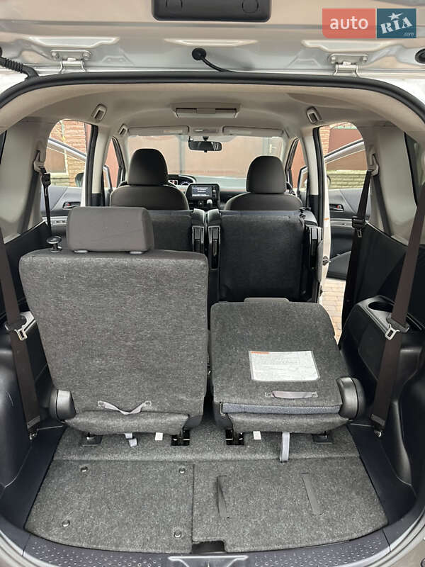 Минивэн Toyota Sienta 2018 в Белой Церкви