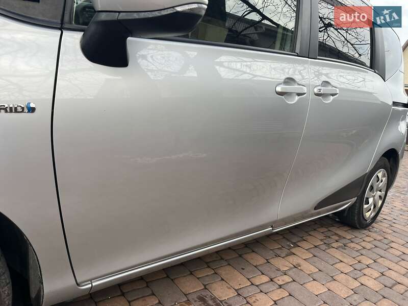 Минивэн Toyota Sienta 2018 в Белой Церкви