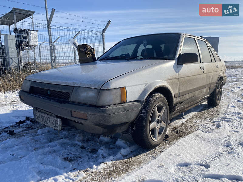 Седан Toyota Sprinter 1986 в Межевой