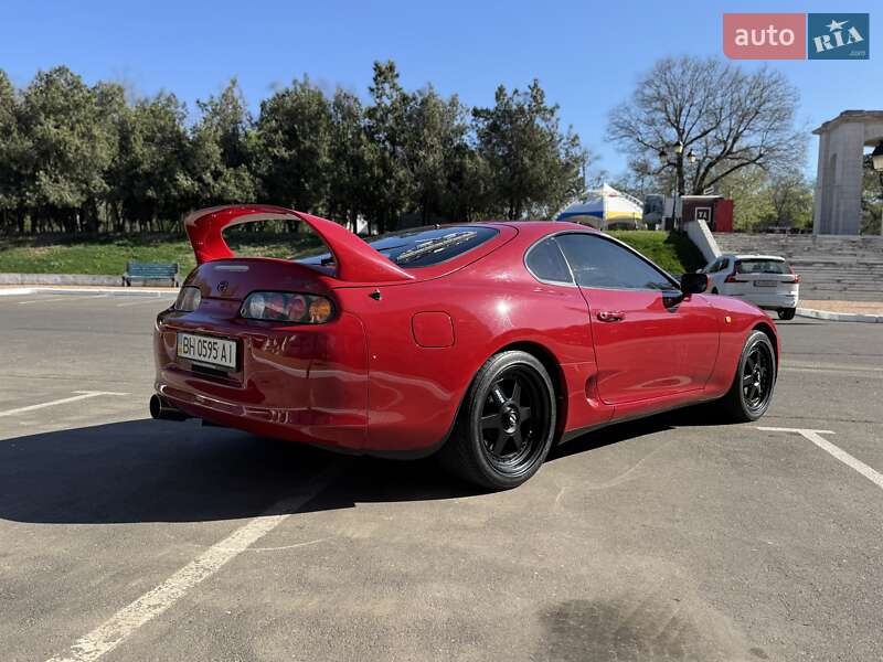 Купе Toyota Supra 1999 в 