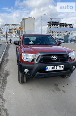 Внедорожник / Кроссовер Toyota Tacoma 2015 в Киеве
