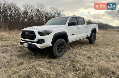 Пікап Toyota Tacoma 2018 в Дніпрі