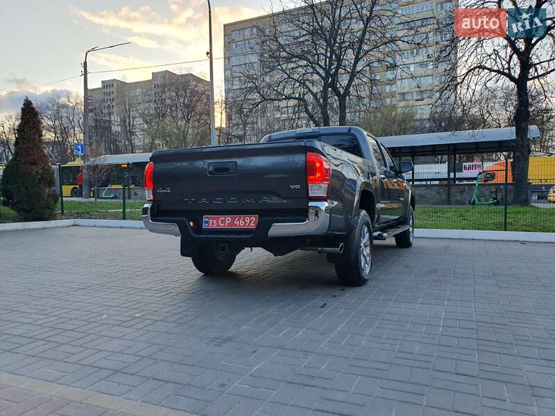 Пикап Toyota Tacoma 2017 в Киеве