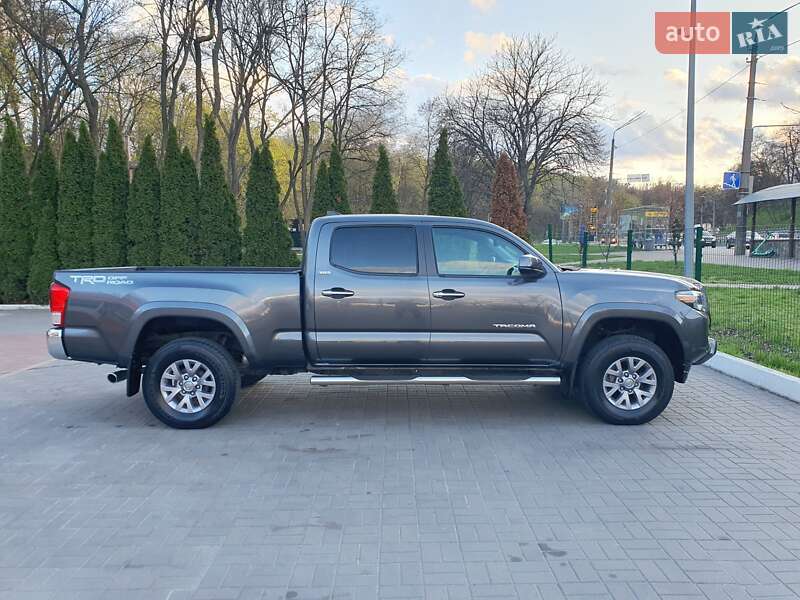 Пикап Toyota Tacoma 2017 в Киеве