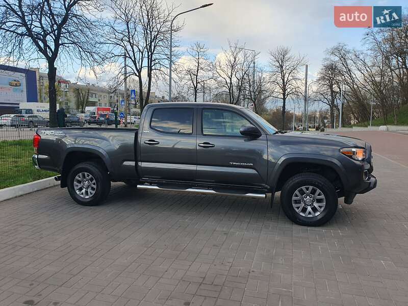 Пикап Toyota Tacoma 2017 в Киеве