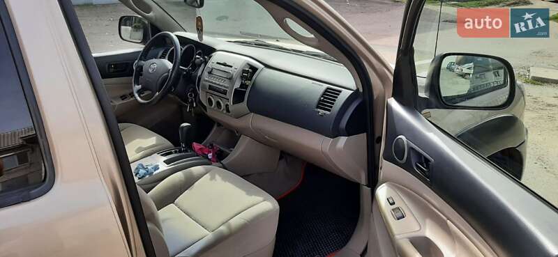 Пікап Toyota Tacoma 2005 в Синельниковому