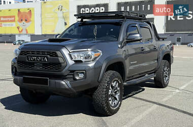 Пікап Toyota Tacoma 2018 в Києві