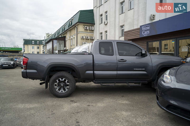 Пикап Toyota Tacoma 2016 в Киеве