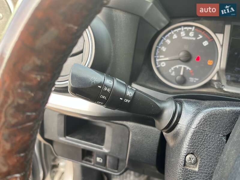 Пикап Toyota Tacoma 2018 в Киеве фото 15 Пикап Toyota Tacoma 2018 в Киеве