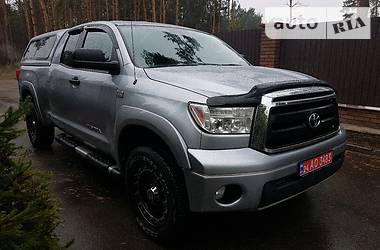 Внедорожник / Кроссовер Toyota Tundra 2011 в Киеве