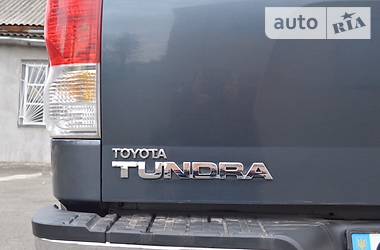 Внедорожник / Кроссовер Toyota Tundra 2010 в Смеле
