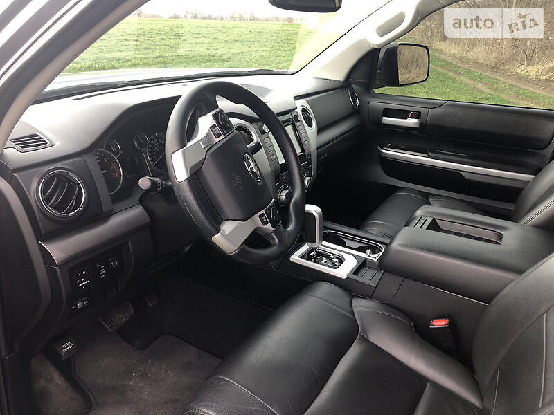 Позашляховик / Кросовер Toyota Tundra 2015 в Одесі