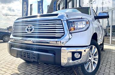 Внедорожник / Кроссовер Toyota Tundra 2017 в Харькове