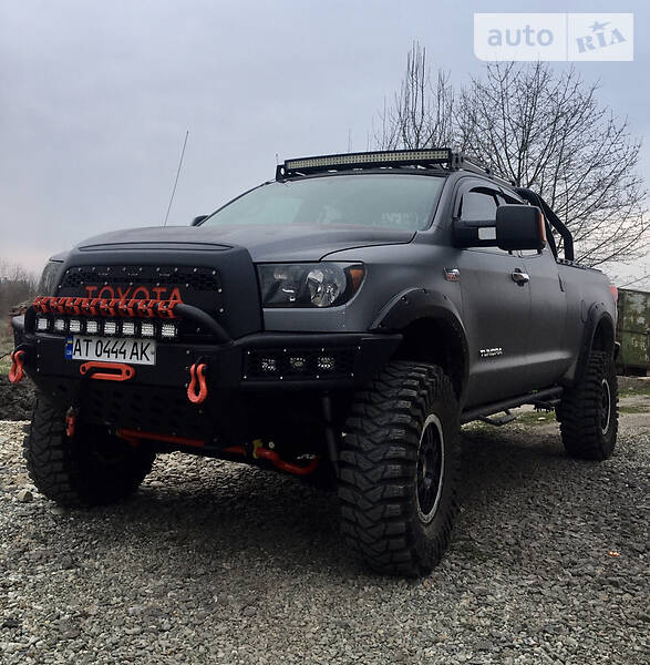 Tundra　英語版 toyota_tundra__601773048f.jpg