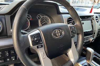 Пікап Toyota Tundra 2016 в 