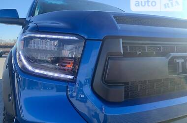 Пікап Toyota Tundra 2016 в 