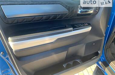 Пікап Toyota Tundra 2016 в 
