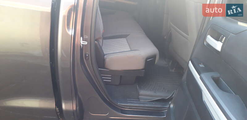 Пикап Toyota Tundra 2017 в Мостиске