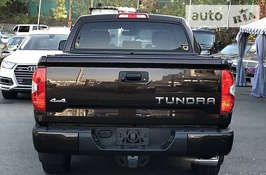 Пикап Toyota Tundra 2018 в Умани