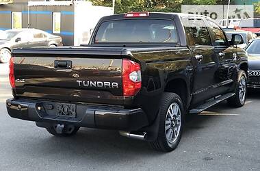 Пикап Toyota Tundra 2018 в Умани