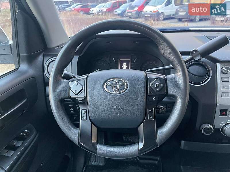 Пікап Toyota Tundra 2018 в Коломиї