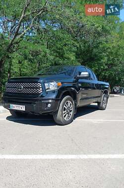 Пикап Toyota Tundra 2018 в 