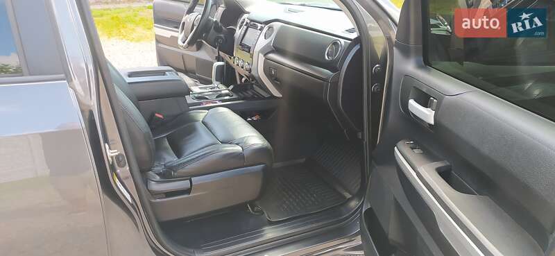 Пикап Toyota Tundra 2014 в Киеве