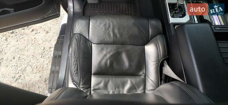 Пикап Toyota Tundra 2014 в Киеве