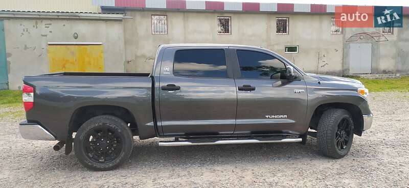 Пикап Toyota Tundra 2014 в Киеве