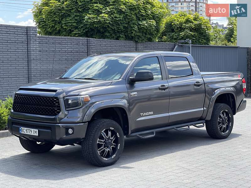 Toyota Tundra 2016